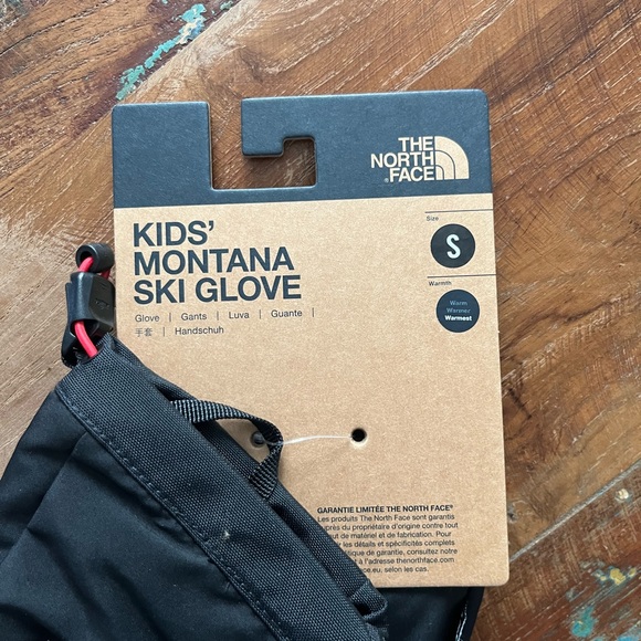 NWT North Face Youth Montana Ski Gloves - Picture 2 of 5